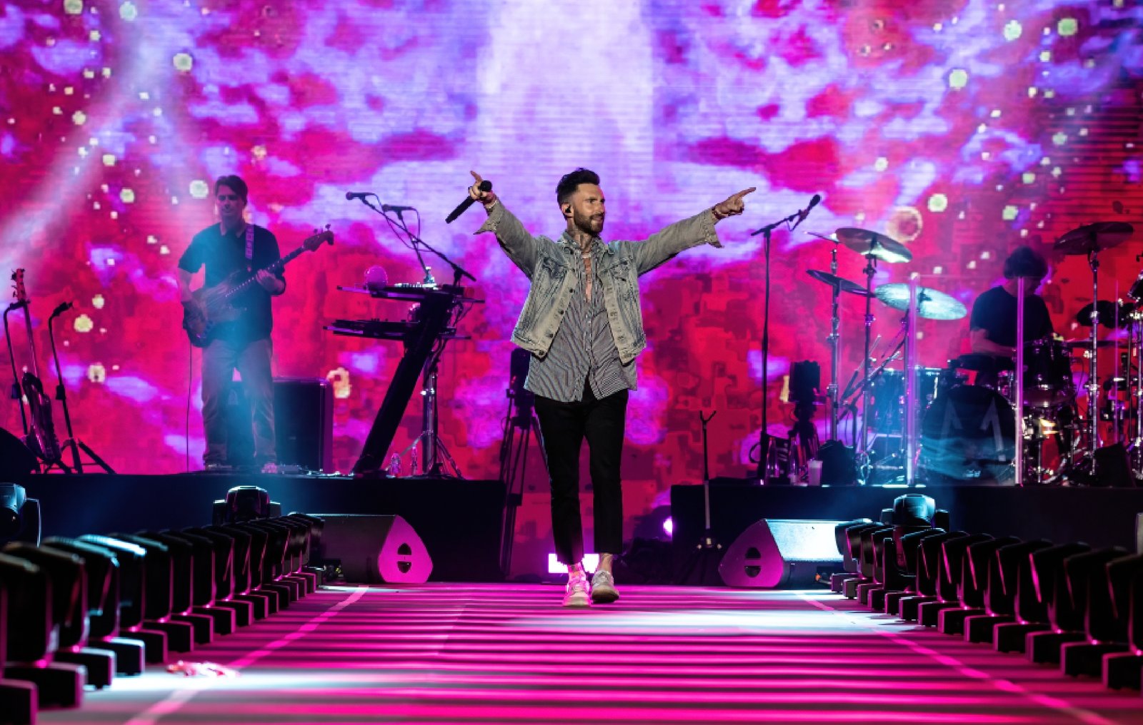 Maroon 5 Live in Manila